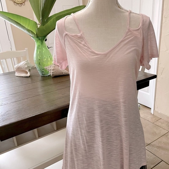 C & C California 🌴 NWT Sea Pink Tunic Top - Picture 1 of 7